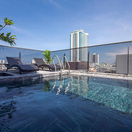 Hsuites Riverside Hotel And Apartment Da Nang Exteriör bild