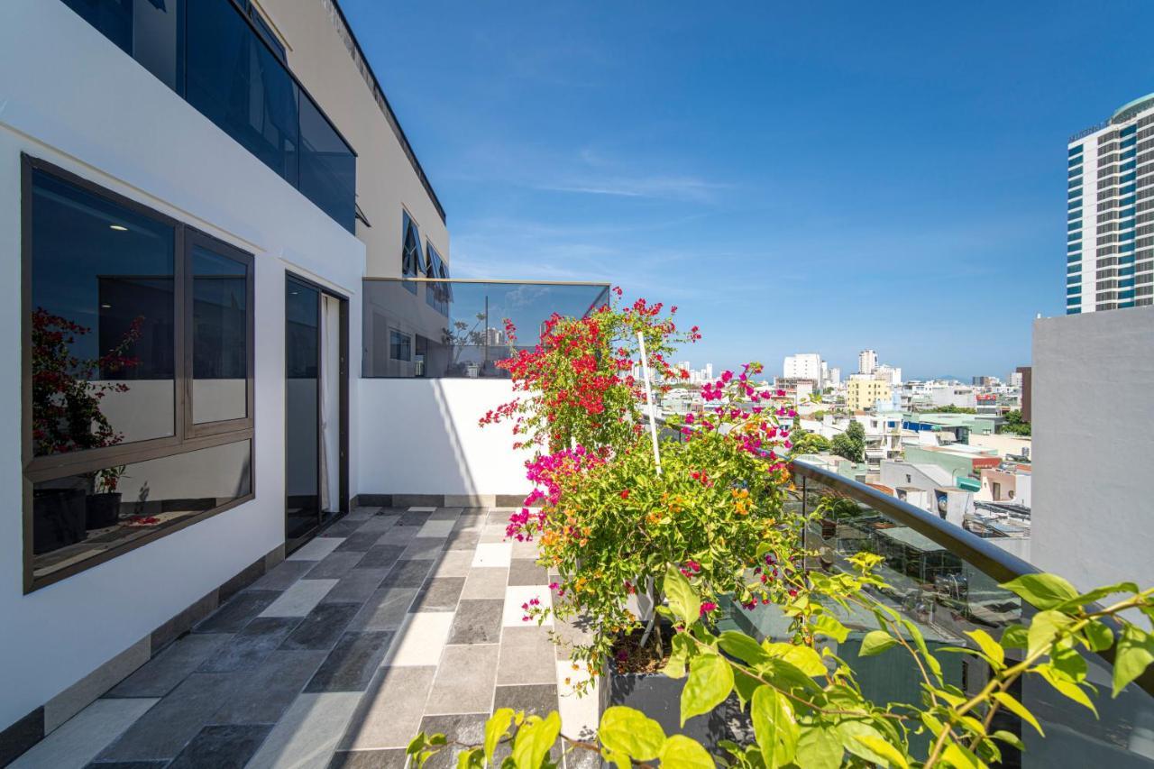 Hsuites Riverside Hotel And Apartment Da Nang Exteriör bild