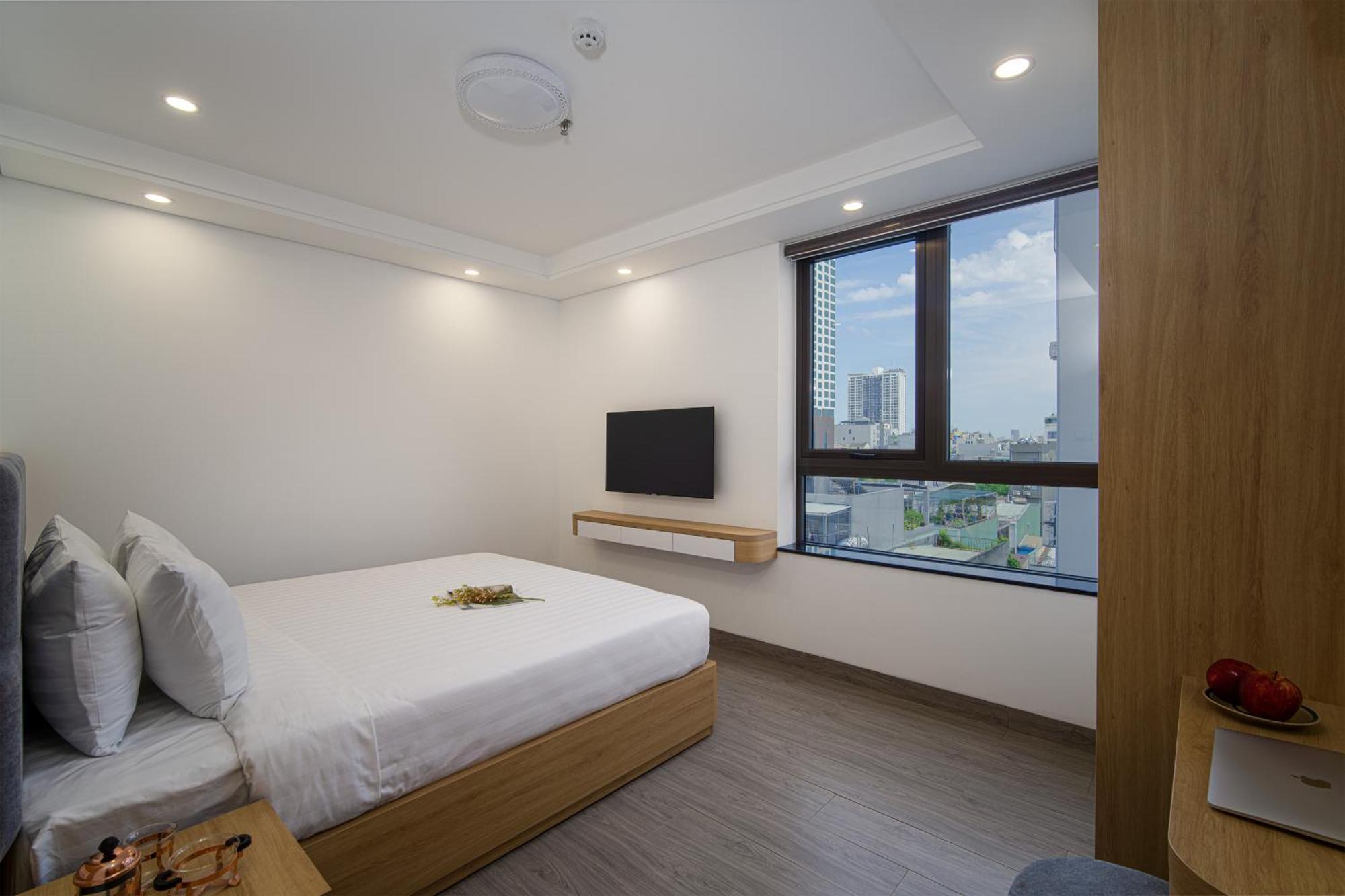 Hsuites Riverside Hotel And Apartment Da Nang Rum bild