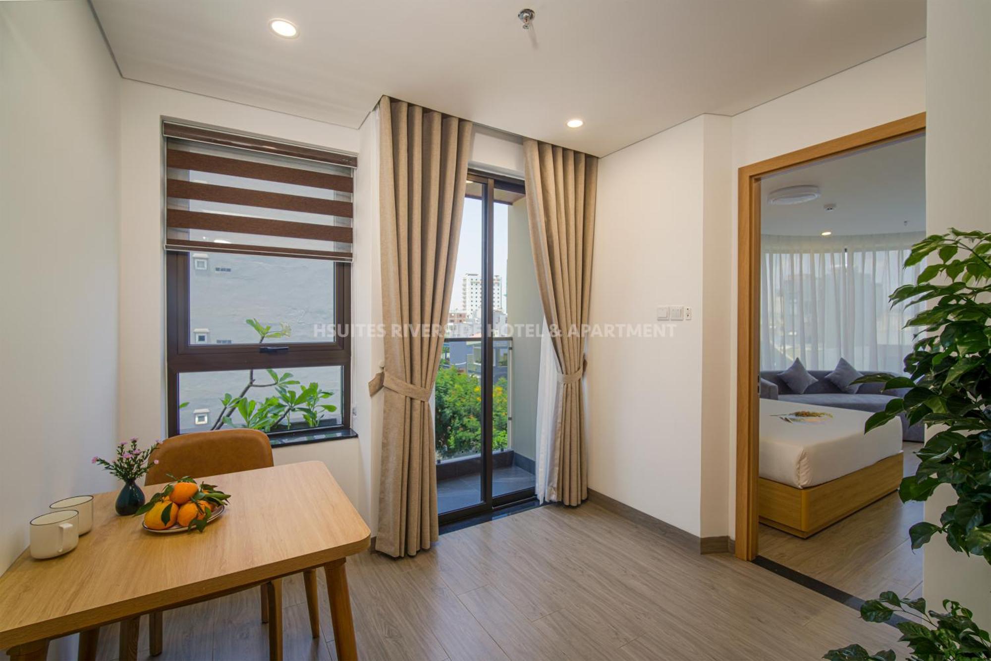 Hsuites Riverside Hotel And Apartment Da Nang Rum bild