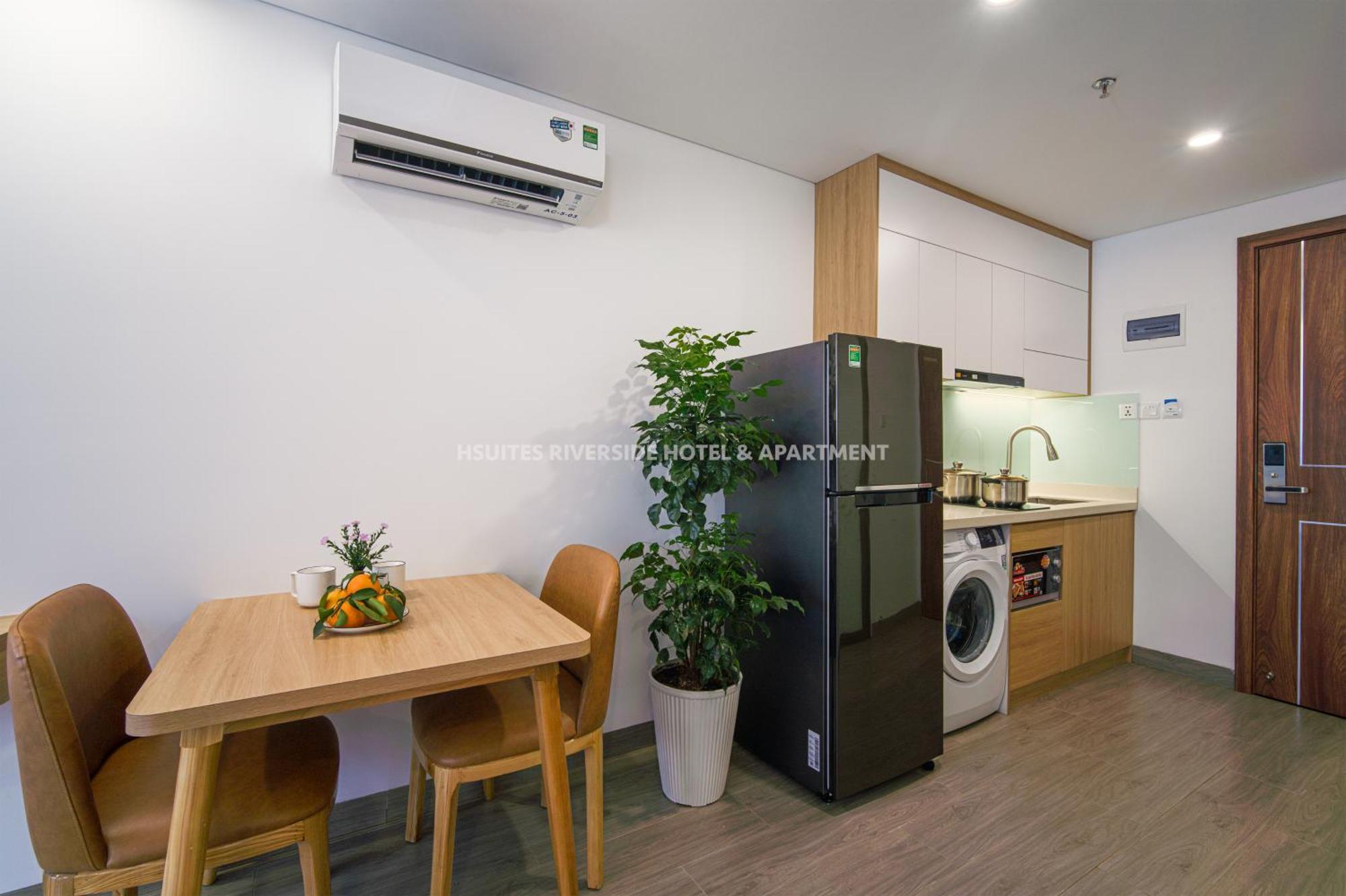 Hsuites Riverside Hotel And Apartment Da Nang Rum bild