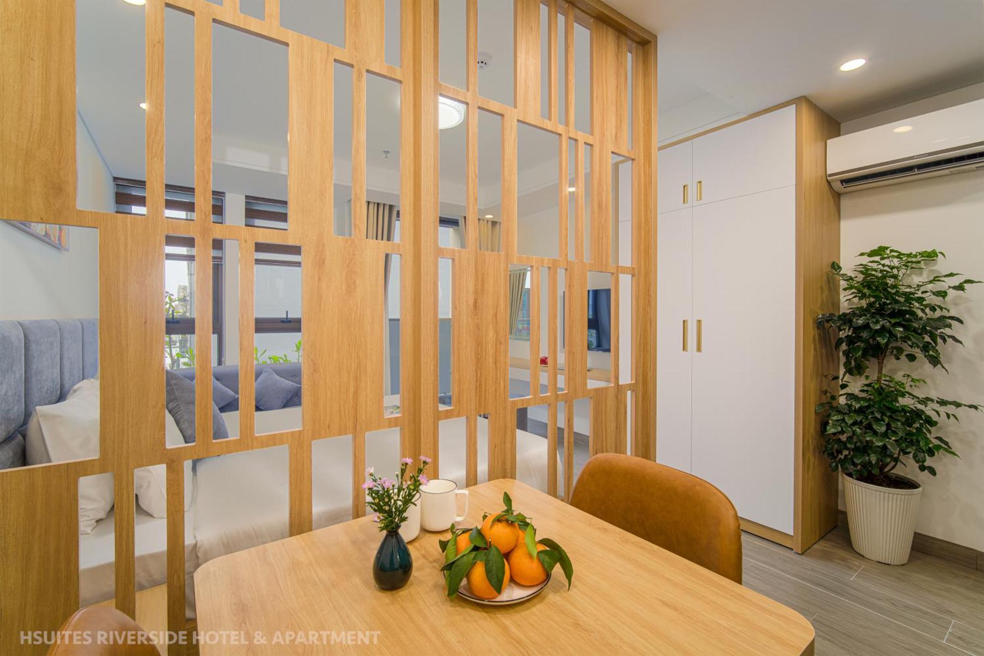 Hsuites Riverside Hotel And Apartment Da Nang Rum bild